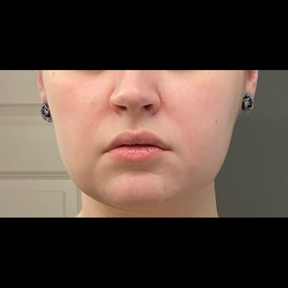 Betsy Johnson Silver Roses - Picture 3 of 4